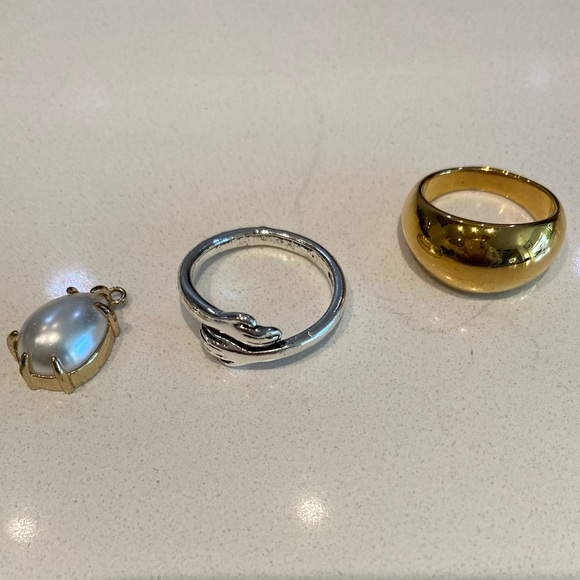 Jewelry Bundle - current styles! necklaces, earrings, rings - Picture 2 of 9